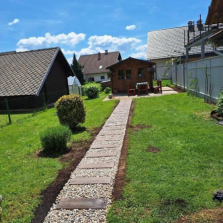 Apartma Juli Zirovnica Zewnętrze zdjęcie