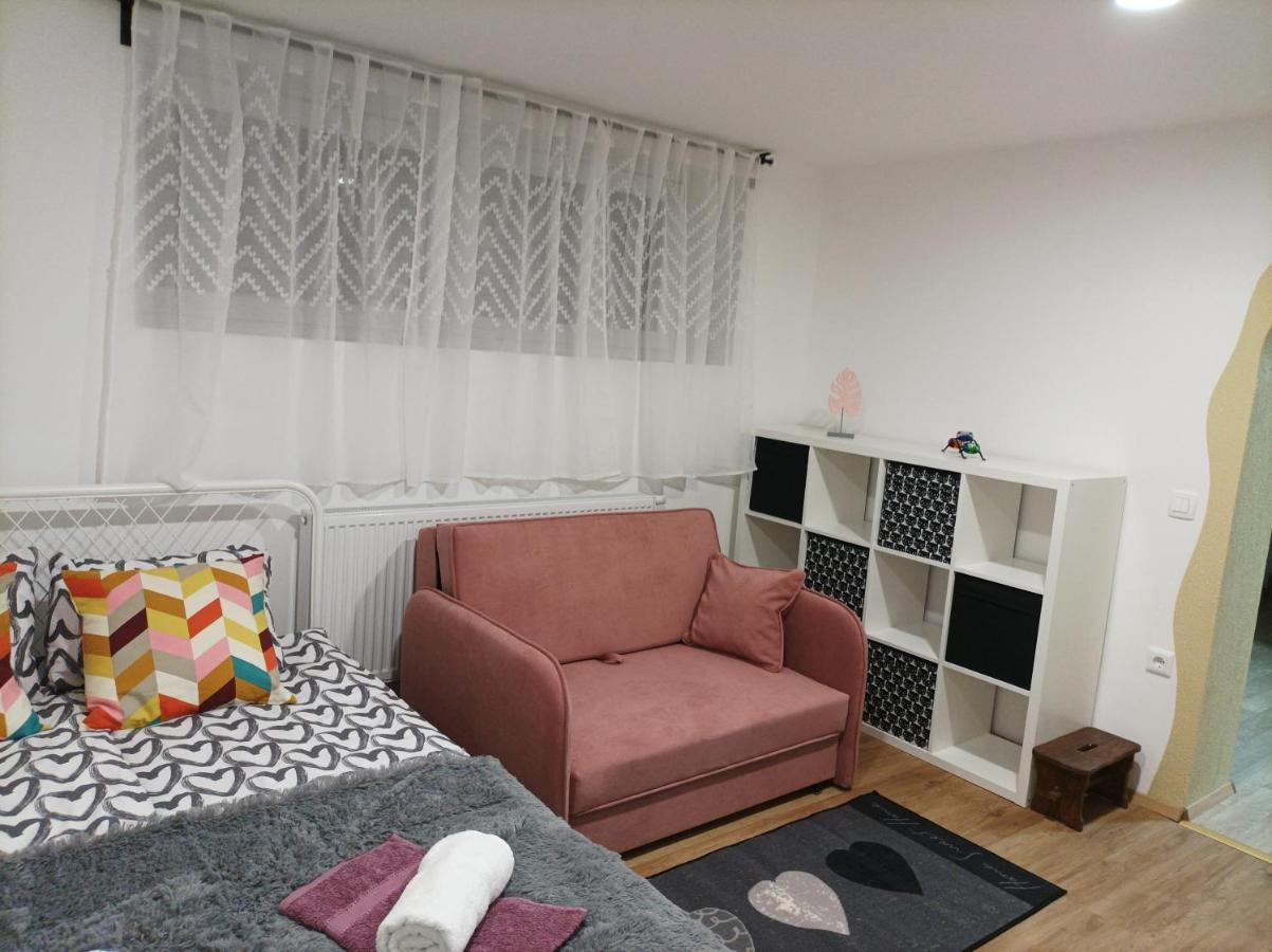 Apartma Juli Zirovnica Zewnętrze zdjęcie